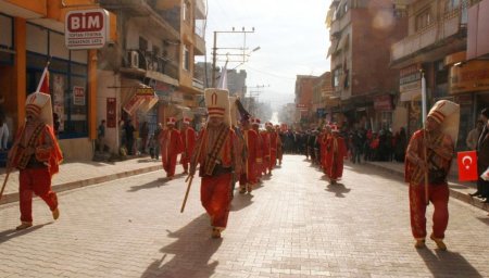 Kadirli’de kurtuluş coşkusu yaşanıyor