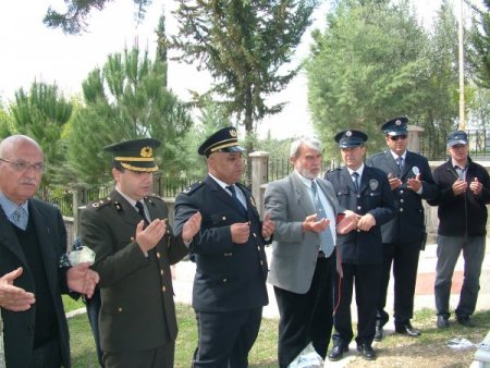 Kadirli’de Polisler Şehitliği Ziyaret Etti