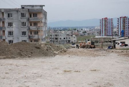 Kadirli'de Yeni Hastaneye Yol Yapım Çalışmaları Devam Ediyor