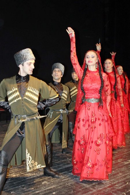 Kafkas dans gösterisi Sivaslıları büyüledi