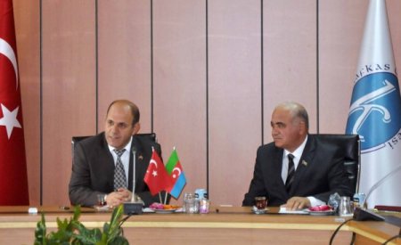 Kafkas Üniversitesi'ne Nahçıvan Muallimler Enstitüsü'nden ziyaret