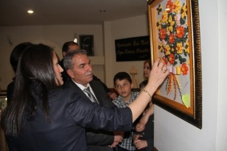 Kağıt kıvırma sanatı kursiyerleri sergi açtı