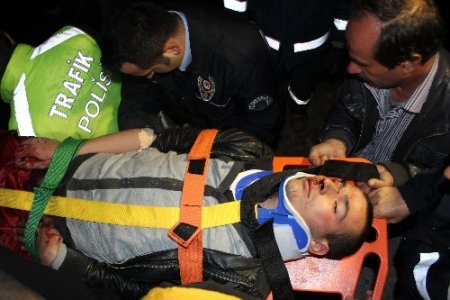 Kağıthane’de otomobil viyadükten uçuruma yuvarlandı: 1 yaralı