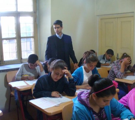 Kağızman Okuma Salonu öğrencilerin seviyesini ölçtü