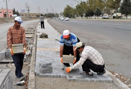 Kahramanmaraş Belediyesi Şehir İçi Trafiğini Rahatlatmak İçin Servis Yollarını Düzenliyor