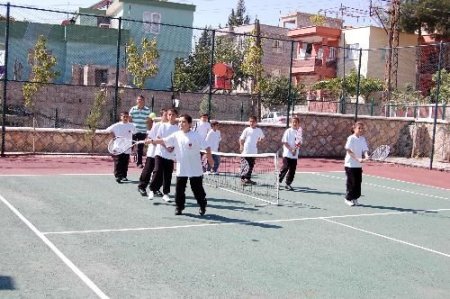 Kahramanmaraş Emniyet Müdürlüğü Çocukları Suçtan Uzak Tutmak İçin Sosyal Projelere Yöneldi