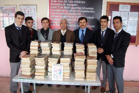 Kahramanmaraşlı Öğrenciler, Diyarbakır'daki Kardeşleri 500 Kitap Topladı