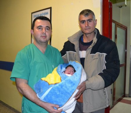 Kahramanmaraş'ta 2013'ün ilk bebeği 'Necati'