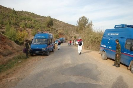 Kahramanmaraş'ta Bulunan Cesedin 40 Gün Önce Kaybolan Çocuğa Ait Olabileceği Düşünülüyor (2)