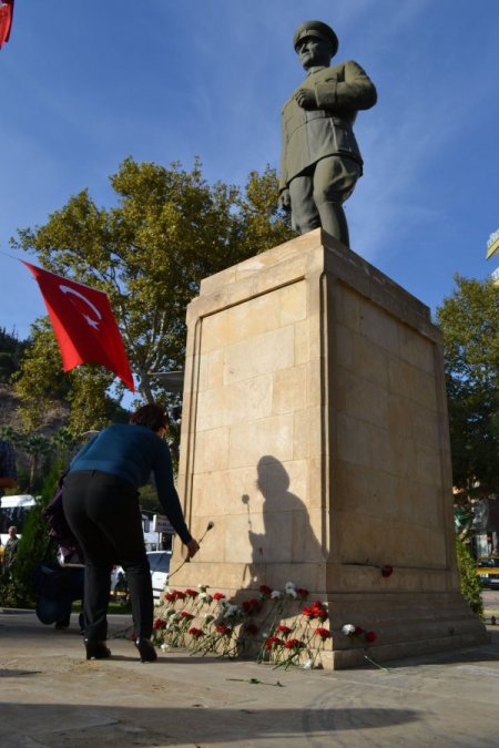 Kahramanmaraş’ta Cumhuriyet yürüyüşü düzenlendi