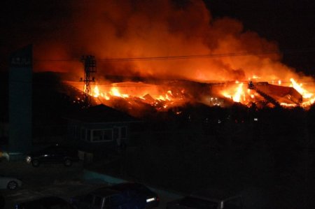 Kahramanmaraş’ta İplik Fabrikasında Çıkan Yangın İki Fabrikaya Sıçradı, İtfaiyenin Müdahalesi Sürüyor (1)