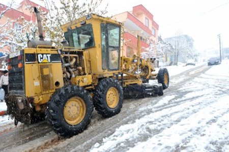 Kahramanmaraş'ta karla mücadele seferberliği