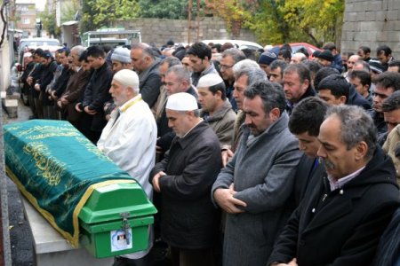 Kahramanmaraş'ta kot boyama fabrikasında zehirlenen 11 işçiden 2'si vefat etti