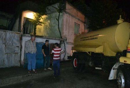 Kahramanmaraş’ta sağanak yağış: Ev ve işyerlerini su bastı