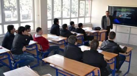 Kahramanmaraş'ta ücretsiz üniversite hazırlık kursu veriliyor