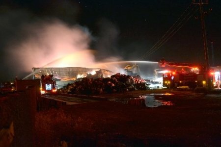 Kahramanmaraş'taki pamuk deposunda yangın