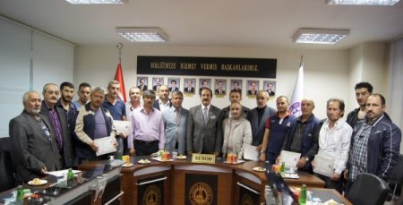 Kahvehane, çay ocağı ve internet kafe işletmecileri, esnaflık belgesi aldı