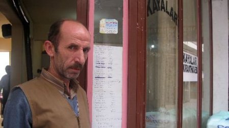 Kahvehanecinin Cama Astığı Borçluların Listesinde Saddam Da Bulunuyor