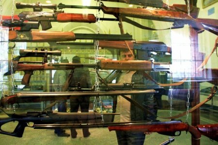 Kalaşnikof’un özel koleksiyonu görücüye çıktı
