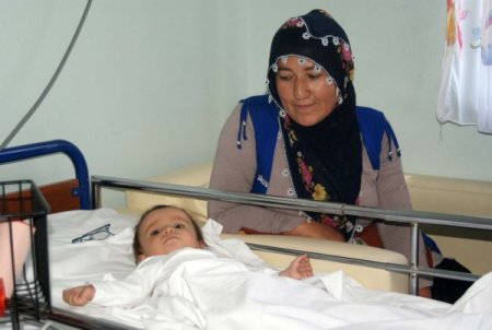 Kalbi delik dünyaya gelen 11 aylık bebeğe başarılı ameliyat