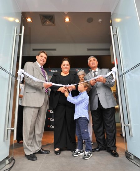 Kale, Yeni Mağazacılık Anlayışını Alsancak Showroom'u İle İzmir'e Taşıdı