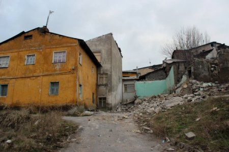 Kale çevresindeki yapıların yarısı kamulaştırıldı