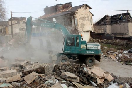 Kale çevresindeki yapıların yarısı kamulaştırıldı