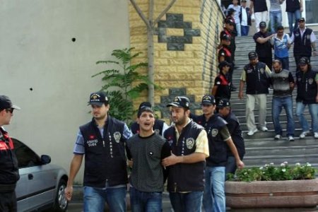 Kaleşnikoflu Hırsızlık Çetesi Çökertildi