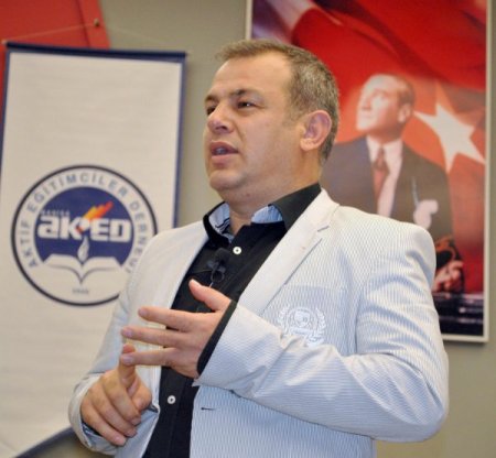 Kalkınç: Yedi saatten az uyuyan öğretmen agresif hale geliyor