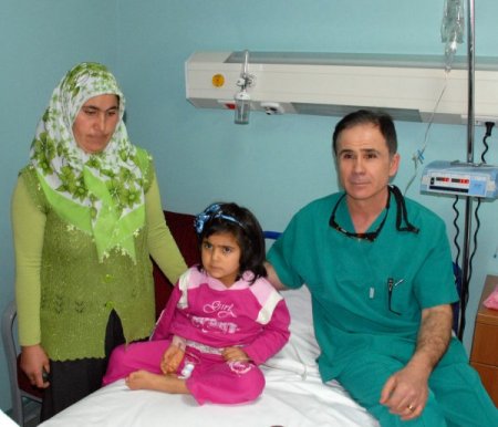 Kalp Damarları Dar Olan 6 Yaşındaki Hasta Hibrid Yöntemiyle Sağlığına Kavuştu