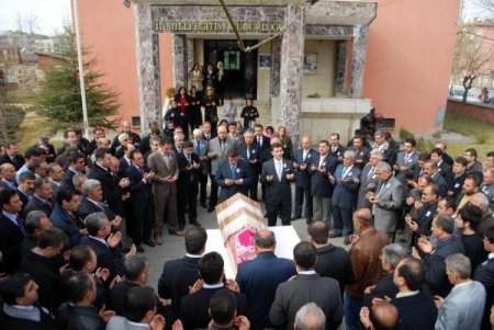 Kalp Krizi Geçiren Milli Eğitim Müdürlüğü Personeli Hayatını Kaybetti