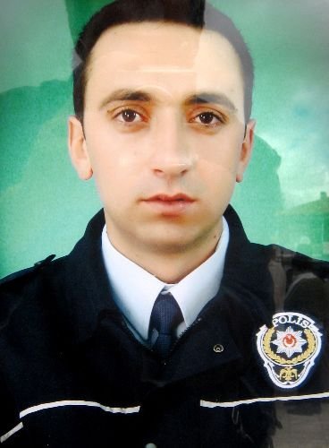 Kalp Krizi Geçiren Polis Memurunun Cenazesi Gemerek'te Toprağa Verildi