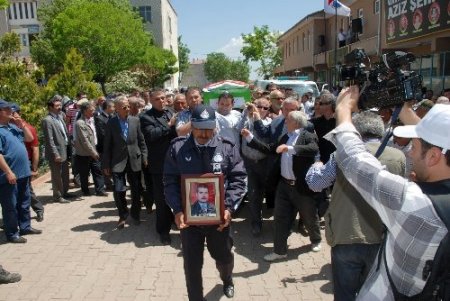 Kalp krizi sonucu vefat eden belediye başkanı toprağa verildi