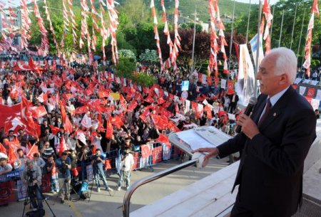 Kamalak: Çocukların Kur'an Kursuna Gitmesi Yasak, İncil Kursuna Gitmesi Değil