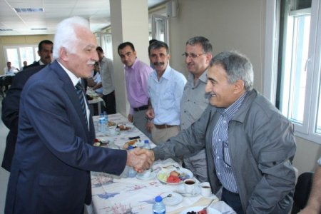 Kamalak: Tanımı Belli Olmayan Laikliğe 4 Parti Kurban Verdik