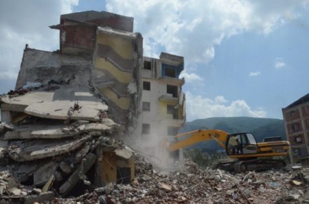 Kamberler’de Son Binalar Yıkılıyor