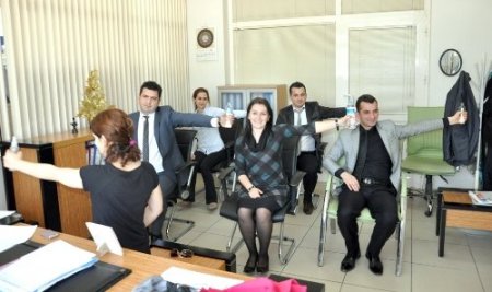Kamu çalışanları ‘İşyeri egzersizleri’ ile sağlıklarını koruyacak