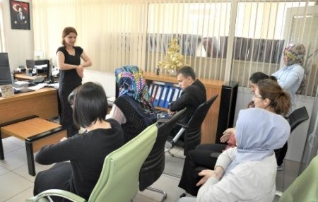 Kamu çalışanları ‘İşyeri egzersizleri’ ile sağlıklarını koruyacak