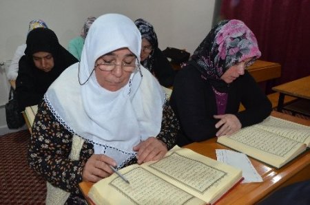 Kamu çalışanlarına yönelik ihtiyaç odaklı Kur’an eğitimi modeli tuttu (Özel)