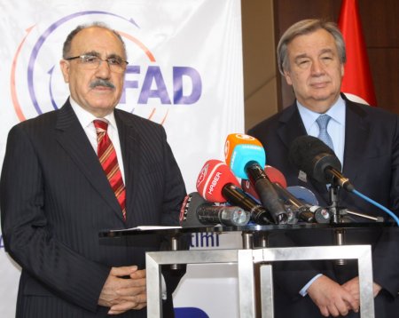 'Kamu görevlilerinin serbest bırakılmasıyla ilgili pazarlık söz konusu değil'