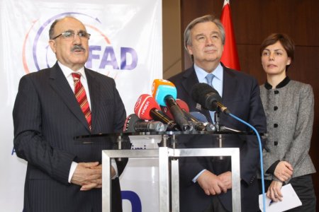 'Kamu görevlilerinin serbest bırakılmasıyla ilgili pazarlık söz konusu değil'