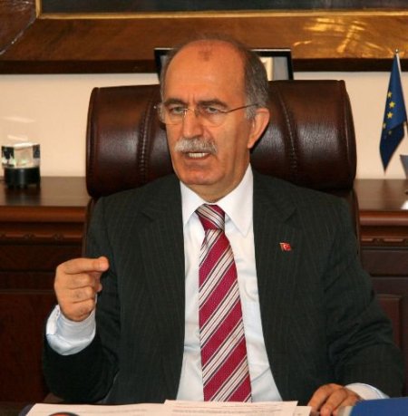 Kamu Hizmetleriyle İlgili Yeni Yönetmelik Vatandaşın Haklarını Arttıracak