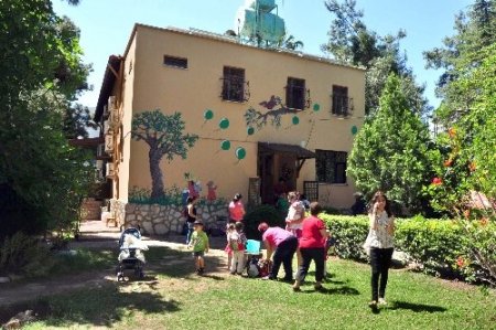 Kamu kurumunun bahçesindeki özel kreşin tahliyesi velileri üzdü