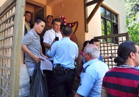 Kamu kurumunun bahçesindeki özel kreşin tahliyesi velileri üzdü