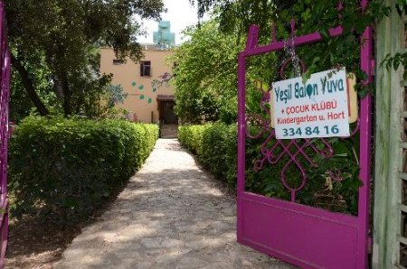 Kamu kurumunun bahçesindeki özel kreşin tahliyesi velileri üzdü