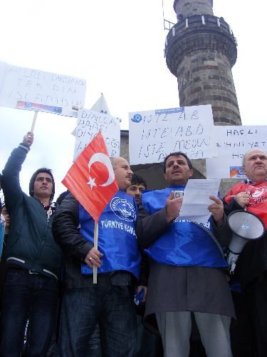 Kamu Sen, İsviçre'nin 'minare Yasağını' Protesto Etti
