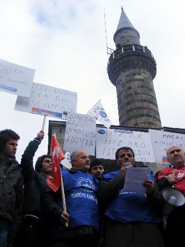 Kamu Sen, İsviçre'nin 'minare Yasağını' Protesto Etti