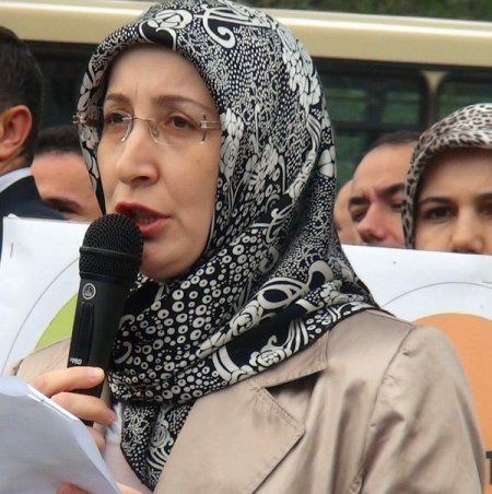 Kamudaki başörtüsü yasağı protesto edildi