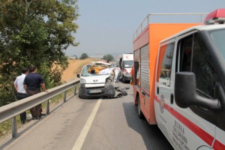 Kamyon Aniden Şerit Değiştirdi, Arkadan Gelen Araç Sürücüsü Öldü