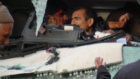 Kamyon kamyonetle çarpıştı: 1 ölü, 3 ağır yaralı